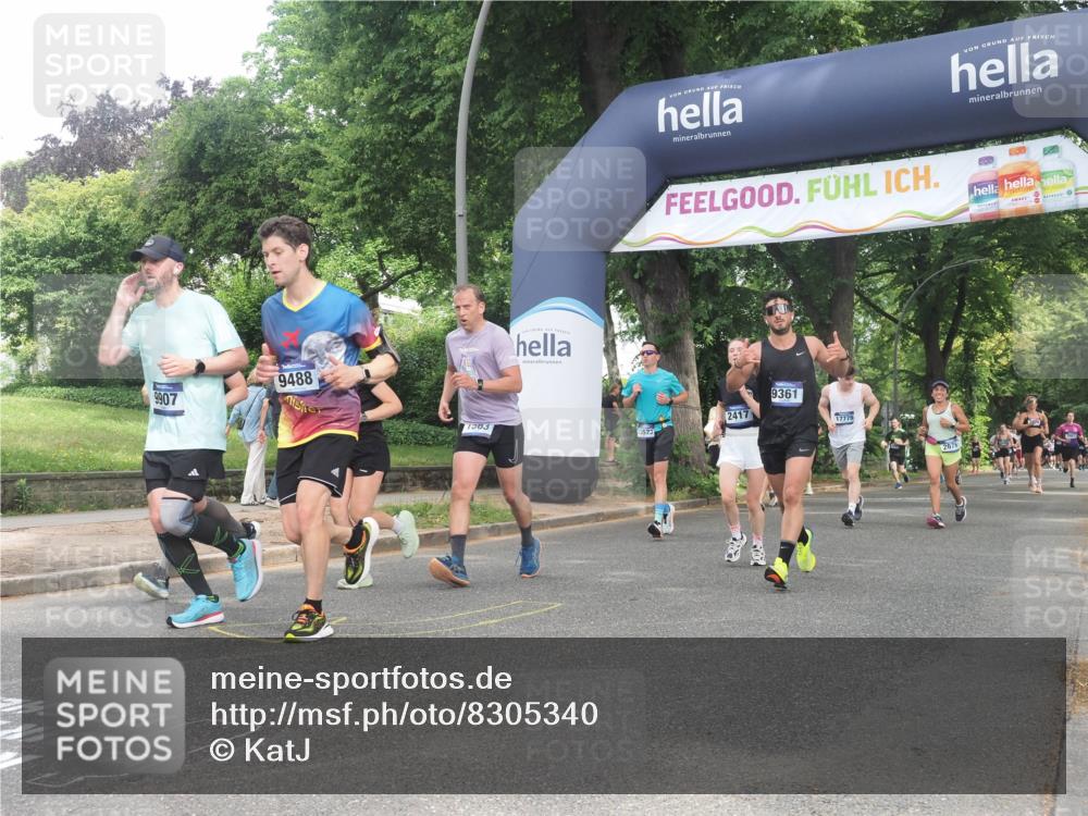 29.06.2025 - hella hamburg halbmarathon KatJ http://msf.ph/oto/8305340 29.06.2025 10:43:53 Zwischen KM18-KM19 1563, 2417, 2676, 3836, 4940, 5033, 6416, 8542 meine-sportfotos.de