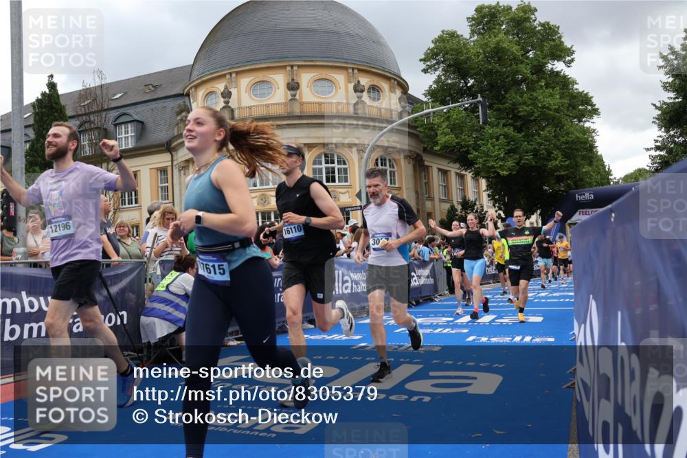 29.06.2025 - hella hamburg halbmarathon Strokosch-Dieckow http://msf.ph/oto/8305379 29.06.2025 10:55:38 Ziel 1120, 1143, 1834, 2955, 2982, 3037, 4897, 5021, 6924, 7221, 8255, 8573, 8618, 10212, 11039, 11554, 11568, 12196, 12483, 12515, 12544, 13267, 14365, 14592, 14909, 15896, 16110, 17615, 18064, 18190 meine-sportfotos.de