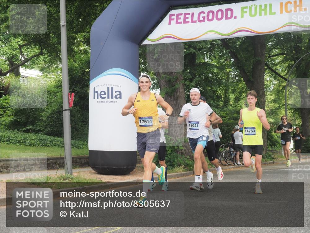29.06.2025 - hella hamburg halbmarathon KatJ http://msf.ph/oto/8305637 29.06.2025 10:14:30 Zwischen KM18-KM19 7331 meine-sportfotos.de