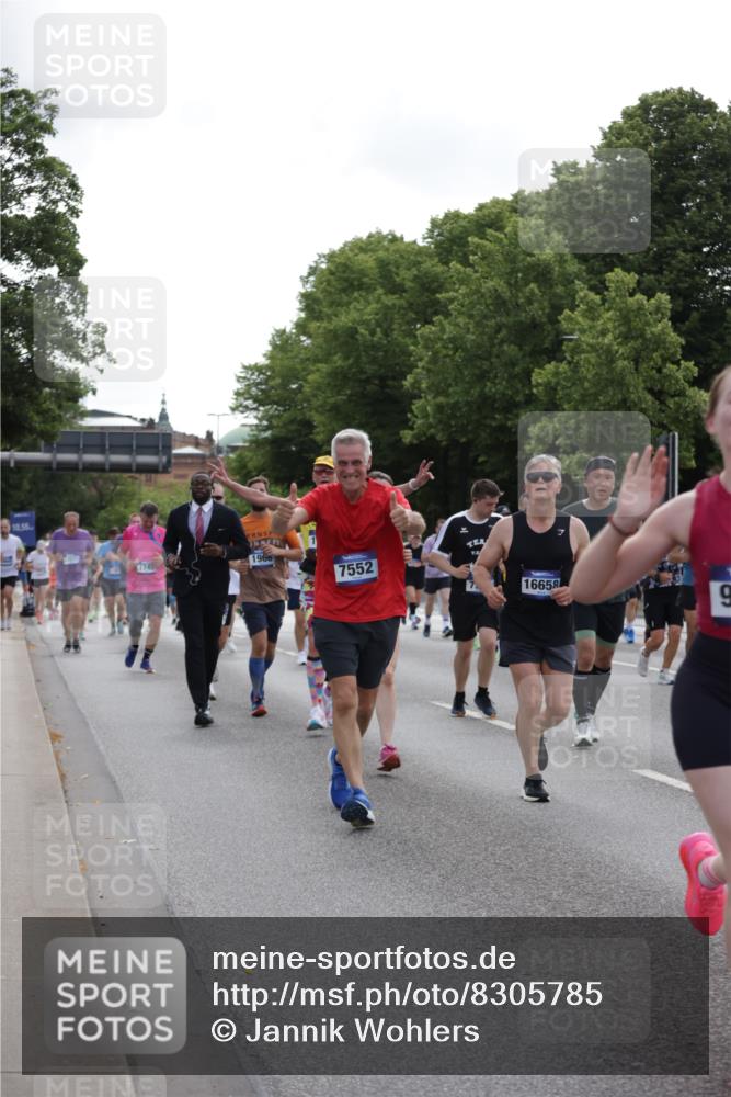 29.06.2025 - hella hamburg halbmarathon Jannik Wohlers http://msf.ph/oto/8305785 29.06.2025 10:37:45 Lombardsbrücke 1196, 1394, 1457, 1596, 1742, 1901, 1966, 2498, 2786, 3242, 3716, 3880, 4414, 4921, 5300, 5713, 6199, 6200, 6697, 6751, 6930, 7118, 7165, 7552, 7629, 7914, 8198, 8199, 8539, 8615, 8696, 9350, 9391, 10025, 10584, 11152, 11421, 11479, 11812, 12573, 12675, 12892, 12997, 13103, 13442, 14016, 14163, 14406, 15329, 15355, 15417, 15562, 15762, 16061, 16211, 16220, 16465, 16658, 16876, 16942, 17053, 18572, 18592, 18937 meine-sportfotos.de