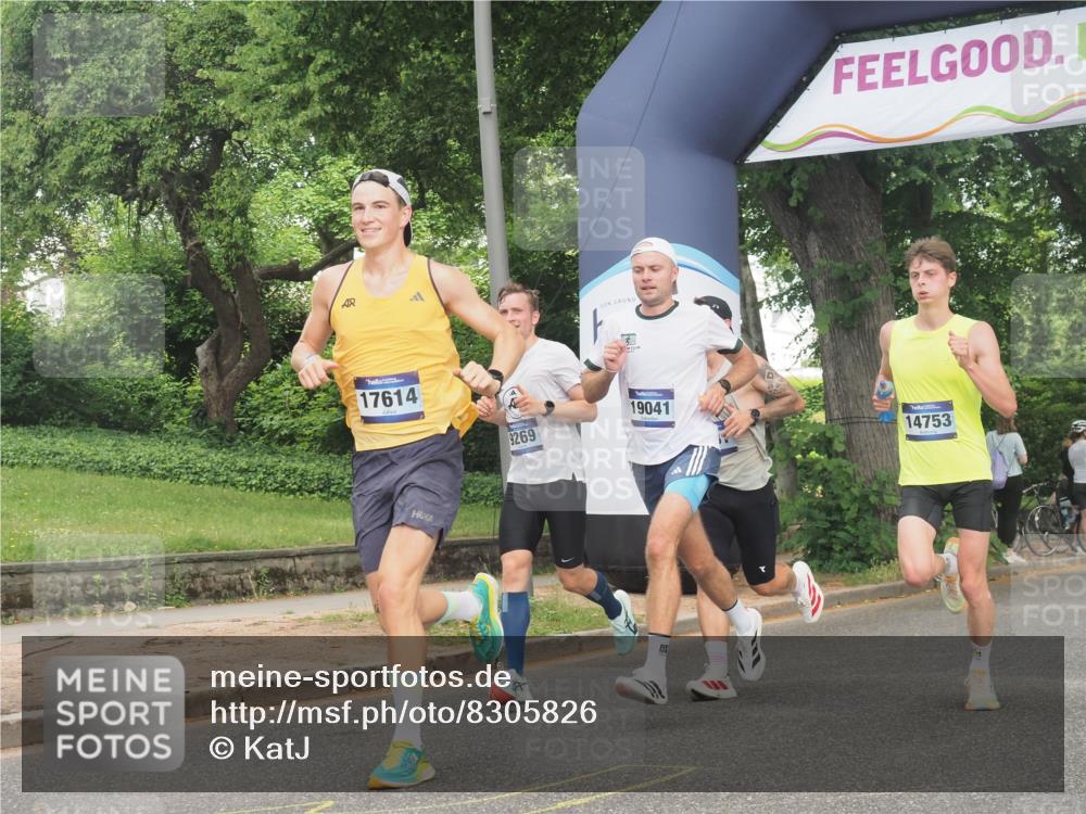 29.06.2025 - hella hamburg halbmarathon KatJ http://msf.ph/oto/8305826 29.06.2025 10:14:31 Zwischen KM18-KM19 7331 meine-sportfotos.de
