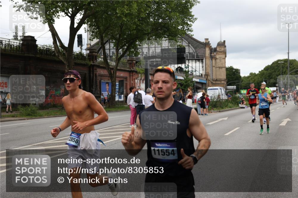 29.06.2025 - hella hamburg halbmarathon Yannick Fuchs http://msf.ph/oto/8305853 29.06.2025 10:50:17 20KM 1877, 2083, 2378, 2741, 3042, 4152, 4594, 4813, 5287, 5570, 5721, 5744, 6759, 7037, 7547, 7646, 8311, 8330, 8968, 8996, 9246, 9622, 9884, 9903, 10084, 10093, 10665, 11143, 11554, 11638, 11870, 12590, 12858, 13691, 14408, 14588, 14867, 15134, 15407, 16008, 16009, 16043, 16121, 16620, 16625, 16679, 17268, 17468, 17660, 17993, 18117, 18531, 18634, 18867, 18899, 18966 meine-sportfotos.de