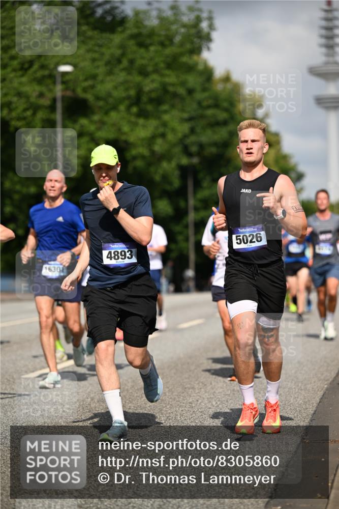 29.06.2025 - hella hamburg halbmarathon Dr. Thomas Lammeyer http://msf.ph/oto/8305860 29.06.2025 09:54:23 Kennedybrücke 1209, 1441, 1677, 1697, 2546, 2579, 3056, 3626, 4205, 4229, 4380, 4888, 4889, 4893, 5026, 5087, 5472, 5506, 5508, 5752, 5916, 6080, 6429, 6639, 6686, 6687, 7026, 7110, 8091, 8122, 8574, 8958, 8966, 10064, 10783, 11281, 11284, 11305 meine-sportfotos.de