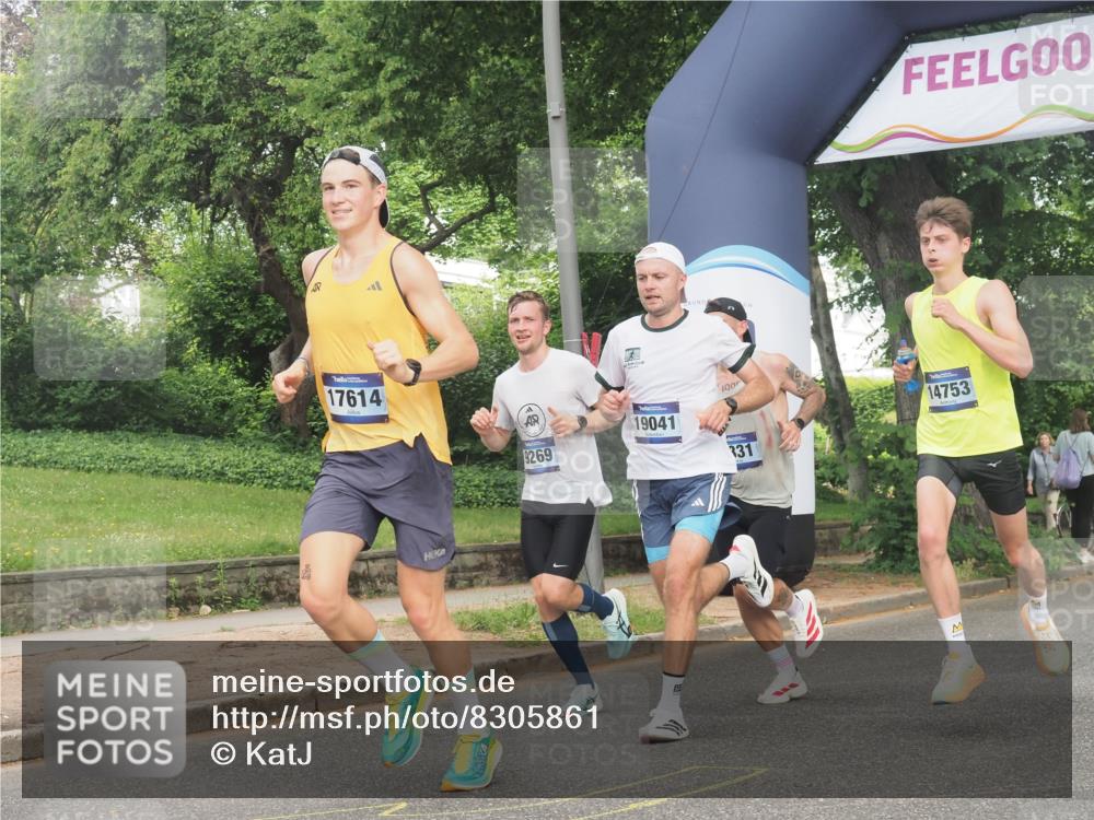 29.06.2025 - hella hamburg halbmarathon KatJ http://msf.ph/oto/8305861 29.06.2025 10:14:31 Zwischen KM18-KM19 7331 meine-sportfotos.de