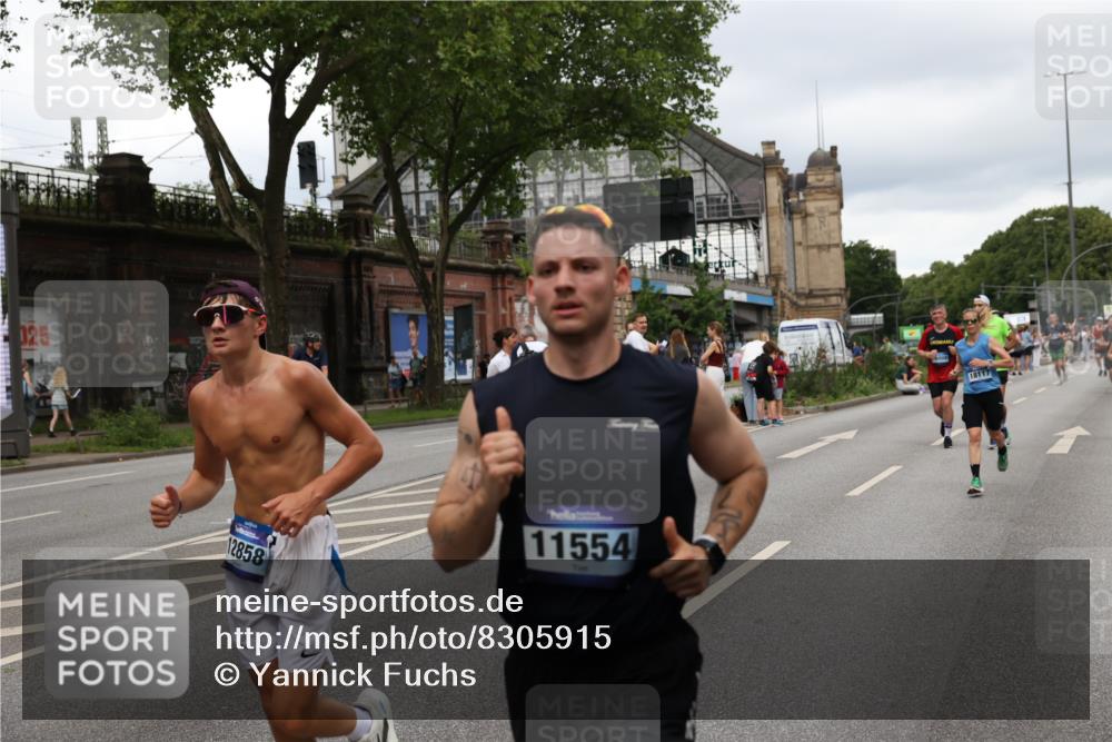 29.06.2025 - hella hamburg halbmarathon Yannick Fuchs http://msf.ph/oto/8305915 29.06.2025 10:50:17 20KM 1877, 2083, 2378, 2741, 3042, 4152, 4594, 4813, 5287, 5570, 5721, 5744, 6759, 7037, 7547, 7646, 8311, 8330, 8968, 8996, 9246, 9622, 9884, 9903, 10084, 10093, 10665, 11143, 11554, 11638, 11870, 12590, 12858, 13691, 14408, 14588, 14867, 15134, 15407, 16008, 16009, 16043, 16121, 16620, 16625, 16679, 17268, 17468, 17660, 17993, 18117, 18531, 18634, 18867, 18899, 18966 meine-sportfotos.de