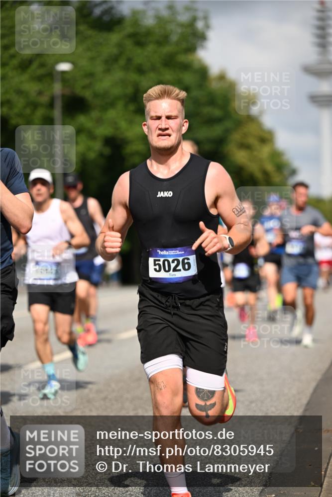 29.06.2025 - hella hamburg halbmarathon Dr. Thomas Lammeyer http://msf.ph/oto/8305945 29.06.2025 09:54:24 Kennedybrücke 1209, 1441, 1677, 1697, 2546, 2579, 3056, 3626, 4205, 4229, 4380, 4888, 4889, 4893, 5026, 5087, 5472, 5506, 5508, 5752, 5916, 6080, 6429, 6639, 6686, 6687, 7026, 7110, 8091, 8122, 8574, 8958, 8966, 10064, 10783, 11281, 11284, 11305 meine-sportfotos.de
