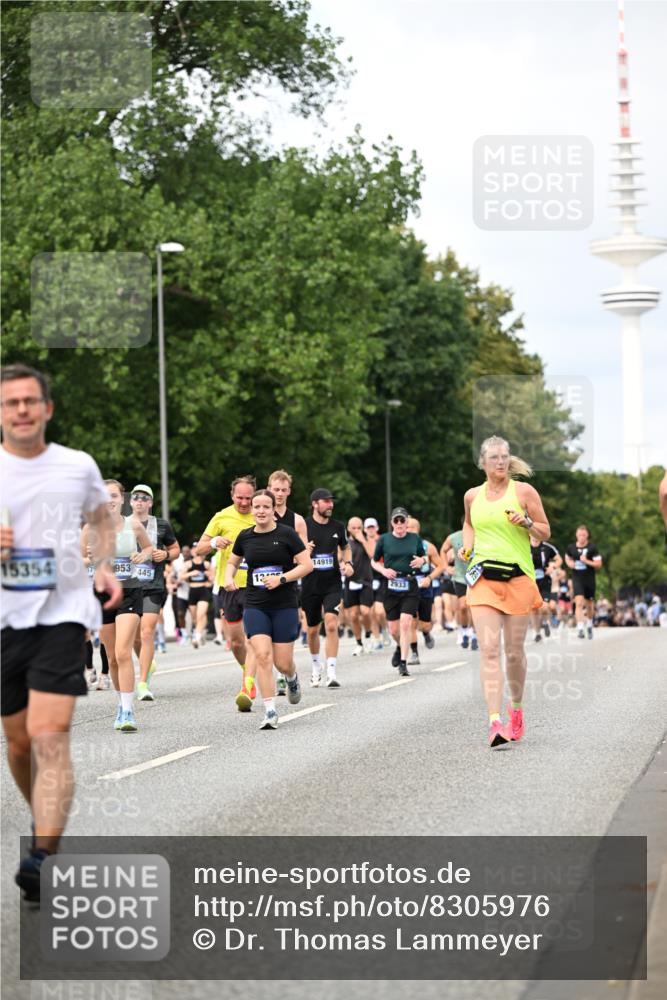29.06.2025 - hella hamburg halbmarathon Dr. Thomas Lammeyer http://msf.ph/oto/8305976 29.06.2025 10:38:10 Kennedybrücke 1189, 1275, 1764, 1787, 2038, 2276, 2464, 2496, 2526, 2933, 3264, 3340, 3345, 3848, 4445, 4807, 4824, 4826, 5096, 5141, 5557, 5566, 5569, 5691, 5821, 5822, 5887, 6364, 6515, 6516, 6574, 6956, 7027, 7565, 7633, 7653, 7982, 8157, 8277, 8282, 8349, 8375, 8377, 8383, 8401, 9094, 9875, 9995, 10007, 10048, 10071, 10561, 10564, 11229, 11237, 11338 meine-sportfotos.de