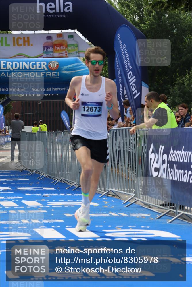 29.06.2025 - hella hamburg halbmarathon Strokosch-Dieckow http://msf.ph/oto/8305978 29.06.2025 10:15:31 Ziel 12673 meine-sportfotos.de