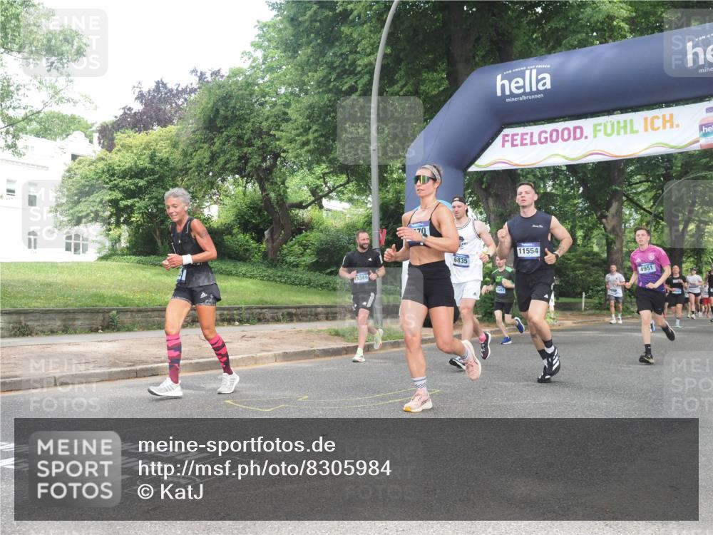 29.06.2025 - hella hamburg halbmarathon KatJ http://msf.ph/oto/8305984 29.06.2025 10:43:58 Zwischen KM18-KM19 2417, 2676, 4833, 4940, 4951, 5570, 6835 meine-sportfotos.de