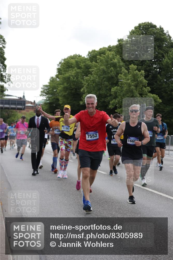 29.06.2025 - hella hamburg halbmarathon Jannik Wohlers http://msf.ph/oto/8305989 29.06.2025 10:37:46 Lombardsbrücke 1196, 1394, 1457, 1596, 1742, 1901, 1966, 2498, 2786, 3242, 3338, 3716, 3880, 4414, 4921, 5300, 5713, 6199, 6200, 6697, 6751, 6930, 7118, 7165, 7552, 7629, 7868, 7914, 8198, 8199, 8539, 8615, 8696, 9350, 9391, 10025, 10584, 11152, 11421, 11479, 11812, 12573, 12675, 12892, 12997, 13103, 13442, 13833, 14016, 14163, 14406, 15329, 15355, 15417, 15562, 15762, 16061, 16220, 16465, 16658, 16876, 16942, 17053, 18572, 18592, 18937 meine-sportfotos.de