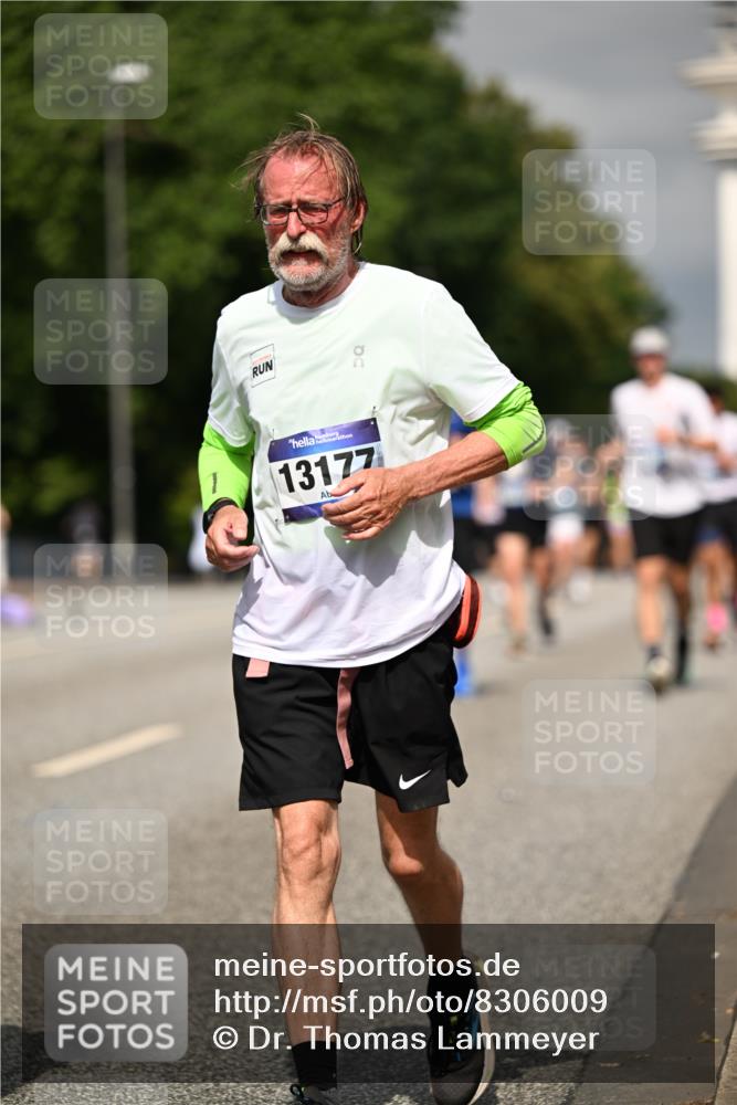 29.06.2025 - hella hamburg halbmarathon Dr. Thomas Lammeyer http://msf.ph/oto/8306009 29.06.2025 10:16:40 Kennedybrücke 1020, 1051, 2531, 2942, 3360, 3363, 4532, 5150, 6489, 7014, 7873, 7907, 8398, 8405, 8917, 9705, 10067, 10402, 10409, 11025 meine-sportfotos.de