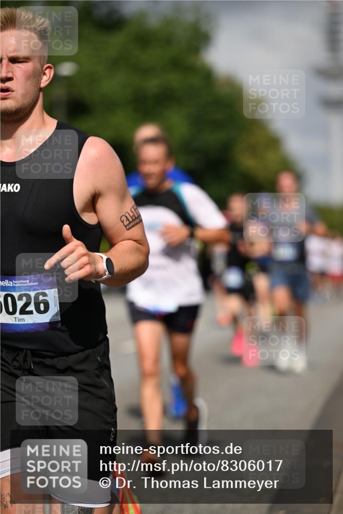 29.06.2025 - hella hamburg halbmarathon Dr. Thomas Lammeyer http://msf.ph/oto/8306017 29.06.2025 09:54:25 Kennedybrücke 1209, 1441, 1677, 1697, 2546, 2579, 3056, 3626, 4205, 4229, 4380, 4888, 4889, 4893, 5026, 5087, 5472, 5506, 5508, 5752, 5916, 6080, 6429, 6639, 6686, 6687, 6721, 7026, 7110, 7284, 8091, 8122, 8319, 8574, 8966, 9313, 10064, 10783, 11281, 11284 meine-sportfotos.de