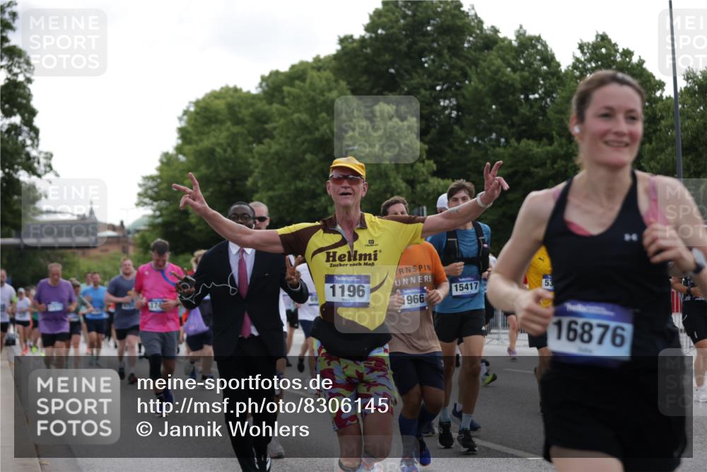 29.06.2025 - hella hamburg halbmarathon Jannik Wohlers http://msf.ph/oto/8306145 29.06.2025 10:37:49 Lombardsbrücke 1196, 1394, 1457, 1596, 1742, 1791, 1901, 1966, 2113, 2498, 2786, 3010, 3242, 3286, 3338, 3635, 3636, 3716, 4414, 4921, 5300, 5713, 6199, 6200, 6751, 6930, 7118, 7165, 7552, 7629, 7868, 7914, 8198, 8199, 8539, 8615, 8696, 8718, 9350, 9391, 10584, 11152, 11812, 12573, 12675, 12677, 12892, 12997, 13103, 13442, 13833, 14016, 14163, 14406, 15101, 15329, 15355, 15417, 15562, 15762, 16061, 16220, 16465, 16658, 16876, 16942, 17053, 18592, 18937 meine-sportfotos.de