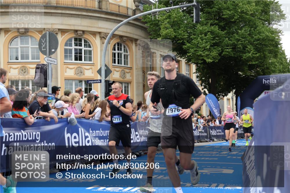 29.06.2025 - hella hamburg halbmarathon Strokosch-Dieckow http://msf.ph/oto/8306206 29.06.2025 10:55:53 Ziel 1179, 2612, 3256, 3668, 4772, 6569, 7147, 7976, 8968, 9246, 10084, 12858, 13474, 14867, 15184, 15868, 15884, 16176, 16401, 16434, 16786, 18125, 18867, 19047 meine-sportfotos.de