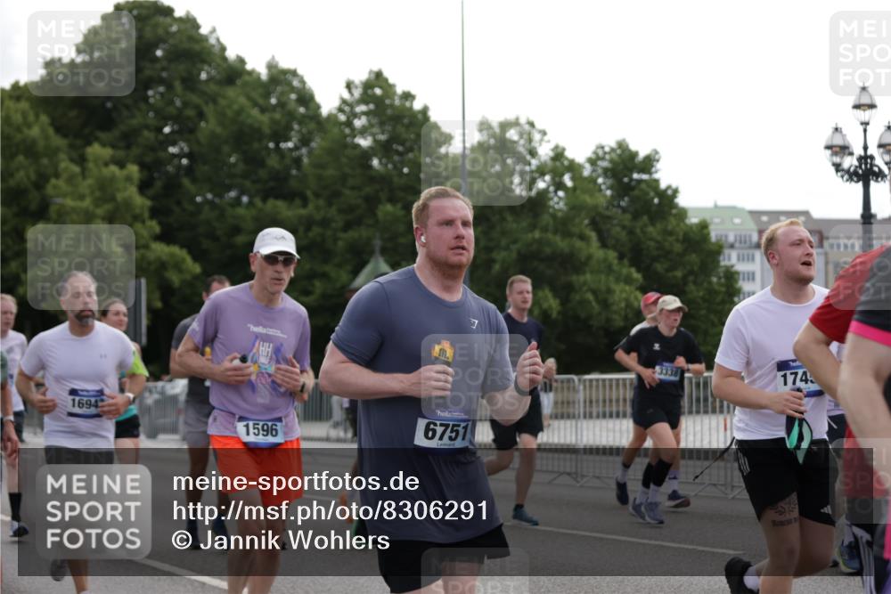 29.06.2025 - hella hamburg halbmarathon Jannik Wohlers http://msf.ph/oto/8306291 29.06.2025 10:37:55 Lombardsbrücke 1196, 1394, 1457, 1596, 1742, 1791, 1966, 2113, 2151, 2498, 3010, 3094, 3095, 3242, 3286, 3338, 3635, 3636, 3716, 3777, 3841, 4159, 4414, 4883, 5085, 5089, 5155, 5300, 5735, 6200, 6751, 6930, 7117, 7165, 7552, 7868, 7914, 8539, 8615, 8696, 8718, 9424, 9699, 10584, 11728, 11812, 12116, 12573, 12675, 12677, 12892, 13200, 13442, 13823, 13833, 14016, 14163, 14406, 15101, 15355, 15417, 15644, 16061, 16214, 16465, 16658, 16708, 16876, 16942, 17053, 17091 meine-sportfotos.de