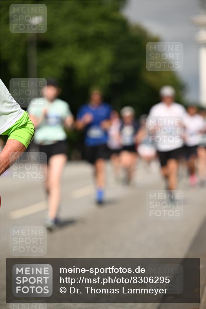 29.06.2025 - hella hamburg halbmarathon Dr. Thomas Lammeyer http://msf.ph/oto/8306295 29.06.2025 10:16:41 Kennedybrücke 1020, 1051, 2531, 2942, 3360, 3363, 4532, 5150, 6489, 7014, 7873, 7907, 8398, 8405, 8917, 9705, 10067, 10402, 10409, 11025 meine-sportfotos.de