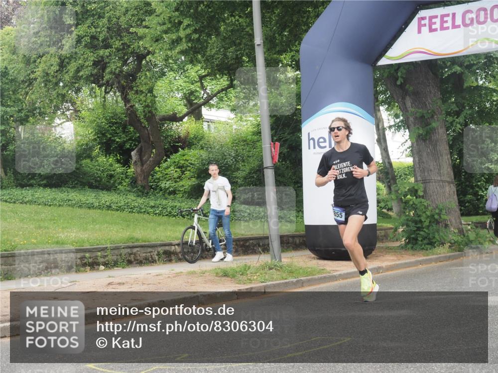 29.06.2025 - hella hamburg halbmarathon KatJ http://msf.ph/oto/8306304 29.06.2025 10:14:33 Zwischen KM18-KM19 7331 meine-sportfotos.de
