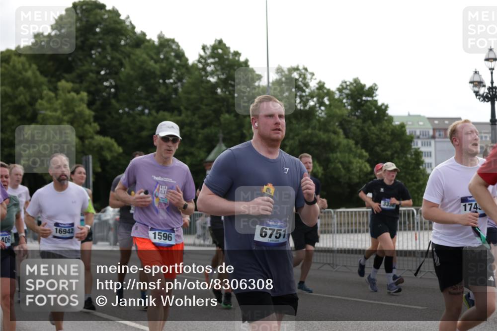29.06.2025 - hella hamburg halbmarathon Jannik Wohlers http://msf.ph/oto/8306308 29.06.2025 10:37:55 Lombardsbrücke 1196, 1394, 1457, 1596, 1742, 1791, 1966, 2113, 2151, 2498, 3010, 3094, 3095, 3242, 3286, 3338, 3635, 3636, 3716, 3777, 3841, 4159, 4414, 4883, 5085, 5089, 5155, 5300, 5735, 6200, 6751, 6930, 7117, 7165, 7552, 7868, 7914, 8539, 8615, 8696, 8718, 9424, 9699, 10584, 11728, 11812, 12116, 12573, 12675, 12677, 12892, 13200, 13442, 13823, 13833, 14016, 14163, 14406, 15101, 15355, 15417, 15644, 16061, 16214, 16465, 16658, 16708, 16876, 16942, 17053, 17091 meine-sportfotos.de