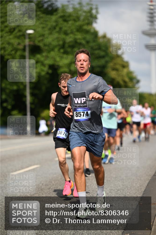 29.06.2025 - hella hamburg halbmarathon Dr. Thomas Lammeyer http://msf.ph/oto/8306346 29.06.2025 09:54:27 Kennedybrücke 1441, 1677, 1697, 1962, 2546, 2579, 3056, 3626, 4229, 4380, 4888, 4889, 4893, 5026, 5087, 5472, 5506, 5752, 5916, 6080, 6429, 6639, 6686, 6687, 6721, 6901, 7026, 7110, 7116, 7284, 7635, 8091, 8122, 8319, 8574, 8966, 9313, 10064, 10783, 11284 meine-sportfotos.de