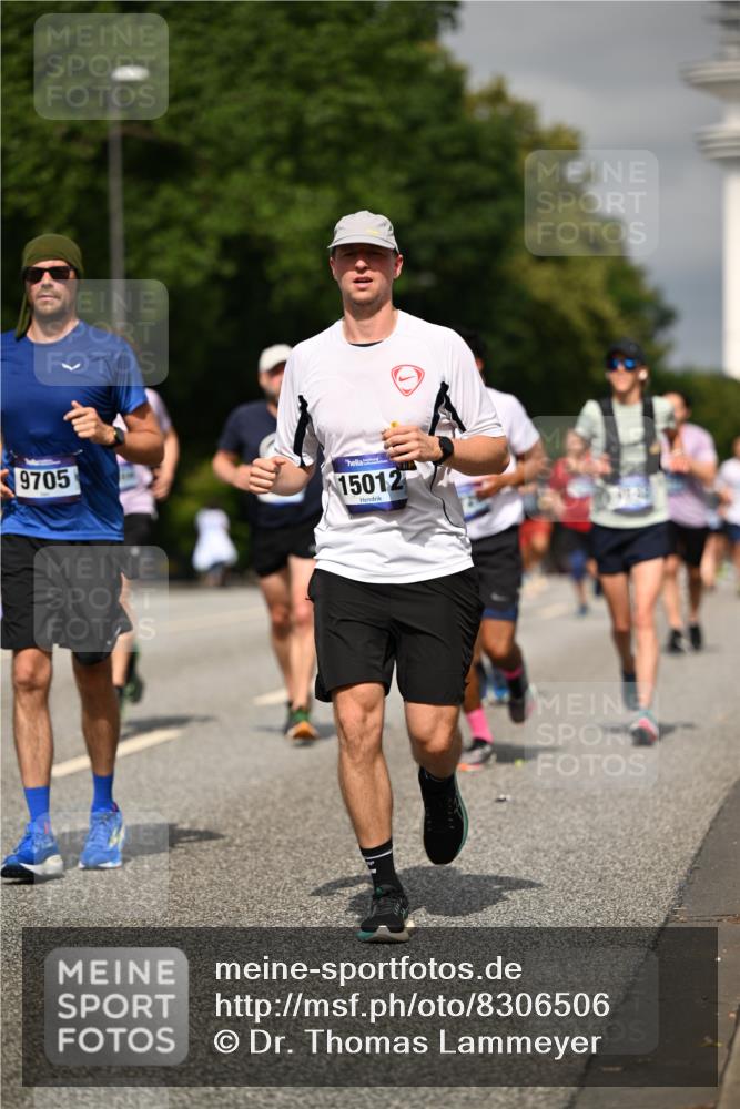29.06.2025 - hella hamburg halbmarathon Dr. Thomas Lammeyer http://msf.ph/oto/8306506 29.06.2025 10:16:43 Kennedybrücke 1020, 1051, 2531, 2942, 3360, 3363, 4187, 4532, 5150, 6489, 7014, 7873, 8398, 8405, 8917, 9705, 10067, 10402, 10409, 11025 meine-sportfotos.de