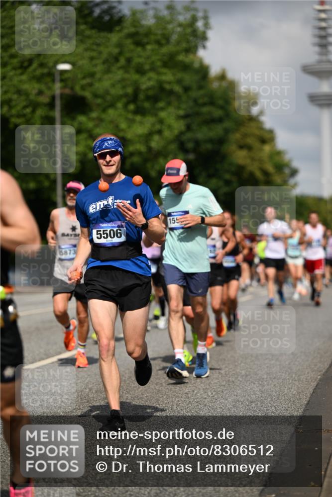29.06.2025 - hella hamburg halbmarathon Dr. Thomas Lammeyer http://msf.ph/oto/8306512 29.06.2025 09:54:29 Kennedybrücke 1256, 1441, 1677, 1962, 2546, 2579, 3056, 3626, 4229, 4888, 4889, 4893, 5026, 5087, 5472, 5506, 5752, 5916, 6080, 6429, 6639, 6687, 6721, 6901, 7110, 7116, 7284, 7635, 8091, 8122, 8319, 8574, 8966, 9313, 10064, 10469, 10783, 11284 meine-sportfotos.de