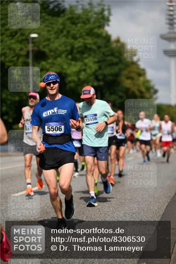 29.06.2025 - hella hamburg halbmarathon Dr. Thomas Lammeyer http://msf.ph/oto/8306530 29.06.2025 09:54:29 Kennedybrücke 1256, 1441, 1677, 1962, 2546, 2579, 3056, 3626, 4229, 4888, 4889, 4893, 5026, 5087, 5472, 5506, 5752, 5916, 6080, 6429, 6639, 6687, 6721, 6901, 7110, 7116, 7284, 7635, 8091, 8122, 8319, 8574, 8966, 9313, 10064, 10469, 10783, 11284 meine-sportfotos.de