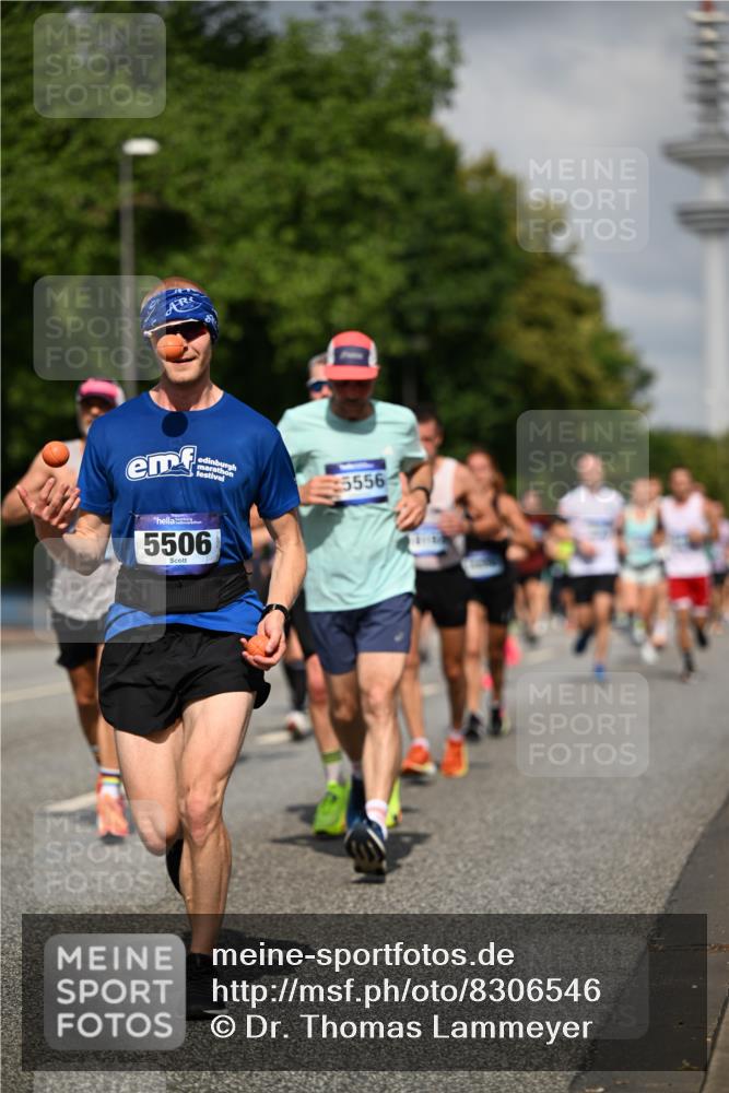29.06.2025 - hella hamburg halbmarathon Dr. Thomas Lammeyer http://msf.ph/oto/8306546 29.06.2025 09:54:29 Kennedybrücke 1256, 1441, 1677, 1962, 2546, 2579, 3056, 3626, 4229, 4888, 4889, 4893, 5026, 5087, 5472, 5506, 5752, 5916, 6080, 6429, 6639, 6687, 6721, 6901, 7110, 7116, 7284, 7635, 8091, 8122, 8319, 8574, 8966, 9313, 10064, 10469, 10783, 11284 meine-sportfotos.de