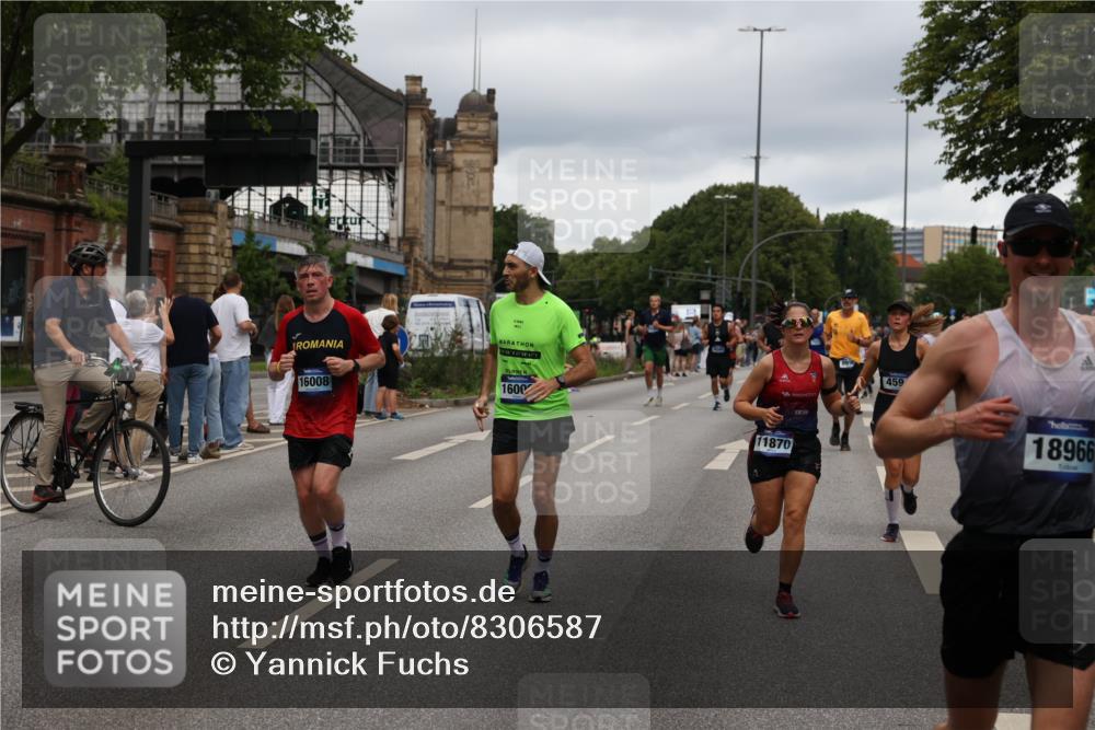 29.06.2025 - hella hamburg halbmarathon Yannick Fuchs http://msf.ph/oto/8306587 29.06.2025 10:50:20 20KM 1583, 1877, 2083, 2378, 2741, 4152, 4594, 4813, 5418, 5570, 5721, 5744, 6759, 7037, 7547, 7646, 8330, 8968, 8996, 9246, 9622, 9884, 9903, 10084, 10093, 10665, 11143, 11554, 11870, 12348, 12590, 12712, 12858, 13691, 14408, 14588, 14867, 15134, 15407, 16008, 16009, 16043, 16121, 16620, 16625, 16679, 17268, 17468, 17660, 17993, 18117, 18531, 18867, 18899, 18966, 19091 meine-sportfotos.de