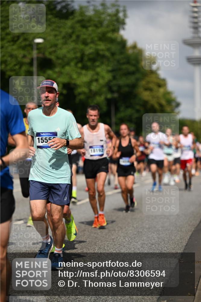 29.06.2025 - hella hamburg halbmarathon Dr. Thomas Lammeyer http://msf.ph/oto/8306594 29.06.2025 09:54:30 Kennedybrücke 1256, 1441, 1677, 1962, 2546, 2579, 3056, 4888, 4889, 4893, 5026, 5087, 5472, 5506, 5752, 5916, 6080, 6429, 6639, 6721, 6901, 7110, 7116, 7284, 7635, 8091, 8122, 8319, 8574, 8966, 9313, 10064, 10469, 10783, 11284 meine-sportfotos.de