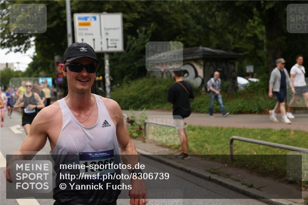 29.06.2025 - hella hamburg halbmarathon Yannick Fuchs http://msf.ph/oto/8306739 29.06.2025 10:50:21 20KM 1583, 1877, 2083, 2378, 2741, 4152, 4594, 4813, 5418, 5570, 5721, 5744, 6759, 7037, 7547, 7646, 8330, 8968, 8996, 9246, 9622, 9884, 9903, 10084, 10093, 10665, 11143, 11554, 11870, 12348, 12590, 12712, 12858, 13691, 14408, 14588, 14867, 15134, 15407, 16008, 16009, 16043, 16121, 16620, 16679, 17268, 17468, 17660, 17993, 18117, 18531, 18719, 18867, 18899, 18966, 19091 meine-sportfotos.de