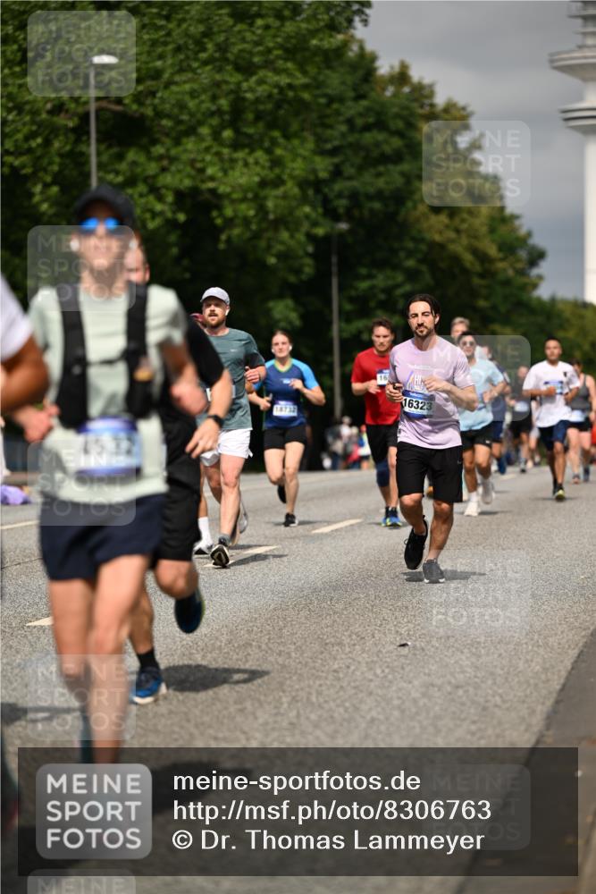 29.06.2025 - hella hamburg halbmarathon Dr. Thomas Lammeyer http://msf.ph/oto/8306763 29.06.2025 10:16:46 Kennedybrücke 1020, 1051, 2531, 2942, 3360, 3363, 4187, 4532, 6489, 7014, 7873, 8398, 8405, 8917, 9705, 10067, 10409, 11025 meine-sportfotos.de