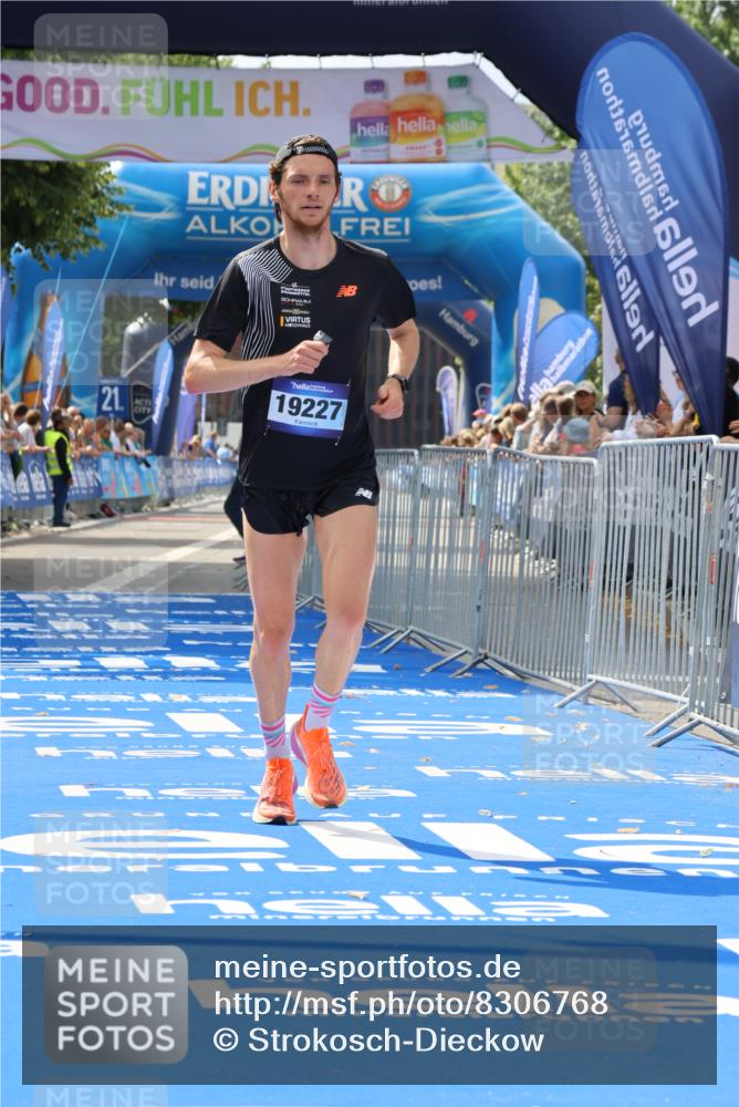 29.06.2025 - hella hamburg halbmarathon Strokosch-Dieckow http://msf.ph/oto/8306768 29.06.2025 10:14:28 Ziel 19227 meine-sportfotos.de