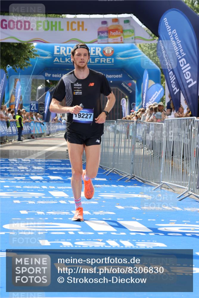 29.06.2025 - hella hamburg halbmarathon Strokosch-Dieckow http://msf.ph/oto/8306830 29.06.2025 10:14:28 Ziel 19227 meine-sportfotos.de