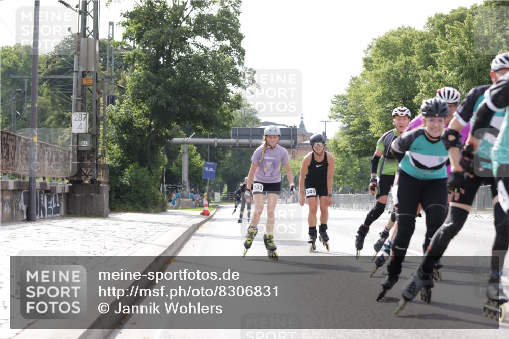 29.06.2025 - hella hamburg halbmarathon Jannik Wohlers http://msf.ph/oto/8306831 29.06.2025 08:57:46 Lombardsbrücke  meine-sportfotos.de