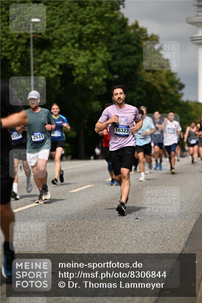 29.06.2025 - hella hamburg halbmarathon Dr. Thomas Lammeyer http://msf.ph/oto/8306844 29.06.2025 10:16:48 Kennedybrücke 1020, 1051, 2531, 2942, 3360, 3363, 4187, 4532, 6489, 7014, 7873, 8398, 8405, 9705, 10067, 10409, 11025 meine-sportfotos.de