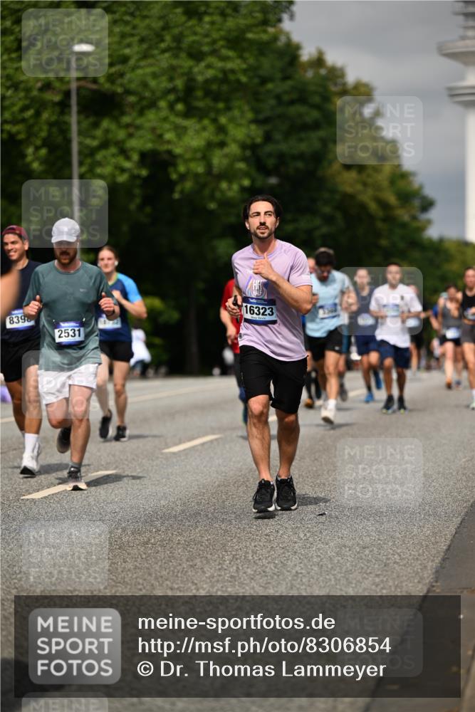 29.06.2025 - hella hamburg halbmarathon Dr. Thomas Lammeyer http://msf.ph/oto/8306854 29.06.2025 10:16:48 Kennedybrücke 1020, 1051, 2531, 2942, 3360, 3363, 4187, 4532, 6489, 7014, 7873, 8398, 8405, 9705, 10067, 10409, 11025 meine-sportfotos.de