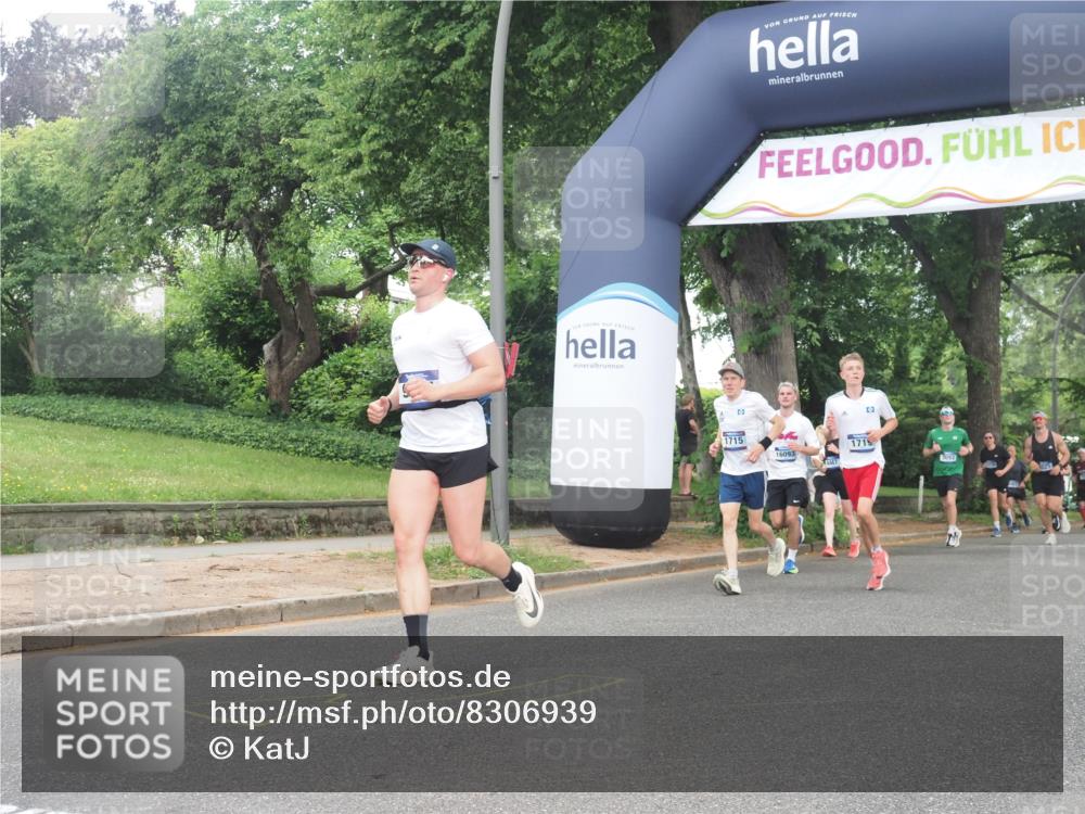29.06.2025 - hella hamburg halbmarathon KatJ http://msf.ph/oto/8306939 29.06.2025 10:44:05 Zwischen KM18-KM19 1719, 2883, 4951 meine-sportfotos.de