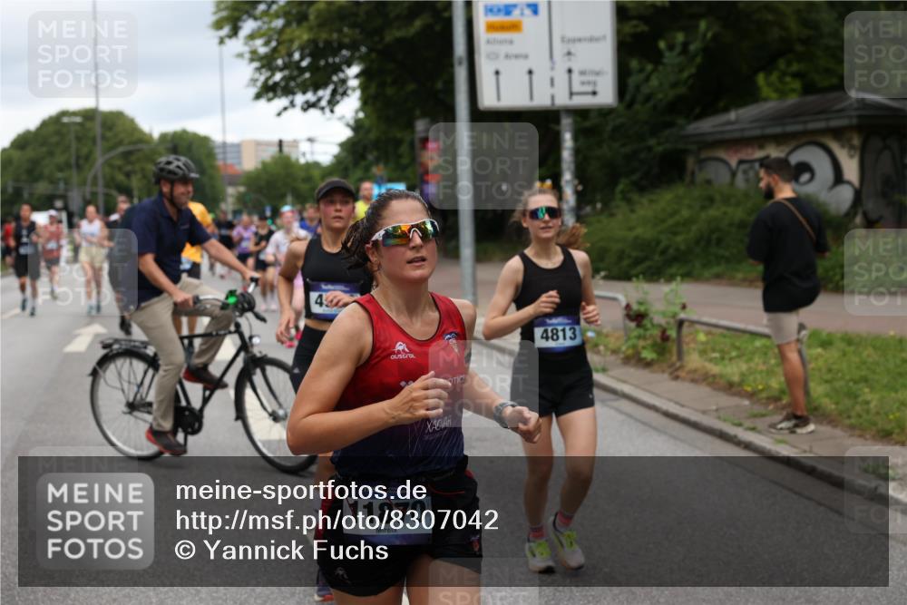 29.06.2025 - hella hamburg halbmarathon Yannick Fuchs http://msf.ph/oto/8307042 29.06.2025 10:50:22 20KM 1583, 1877, 1955, 2083, 2378, 2741, 4152, 4594, 4813, 5418, 5570, 5721, 5744, 6759, 7037, 7547, 7646, 8968, 8996, 9246, 9622, 9884, 9903, 10084, 10093, 10665, 11554, 11870, 12348, 12590, 12712, 12858, 13691, 14408, 14588, 14867, 15134, 15407, 16008, 16009, 16043, 16121, 16620, 16679, 17268, 17468, 17660, 17993, 18117, 18531, 18719, 18867, 18899, 18966, 19091 meine-sportfotos.de
