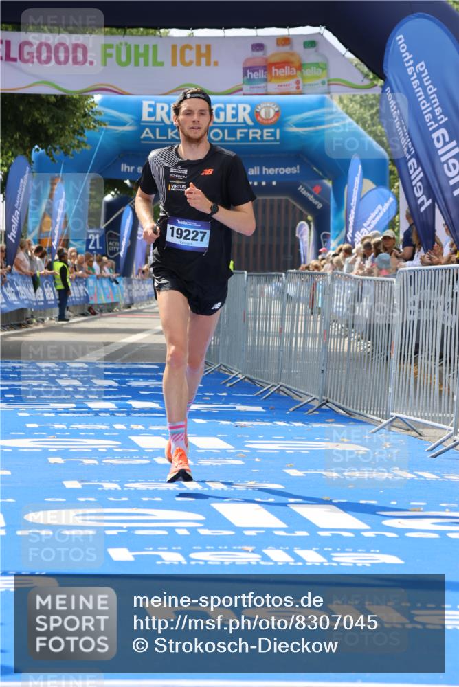 29.06.2025 - hella hamburg halbmarathon Strokosch-Dieckow http://msf.ph/oto/8307045 29.06.2025 10:14:27 Ziel 19227 meine-sportfotos.de