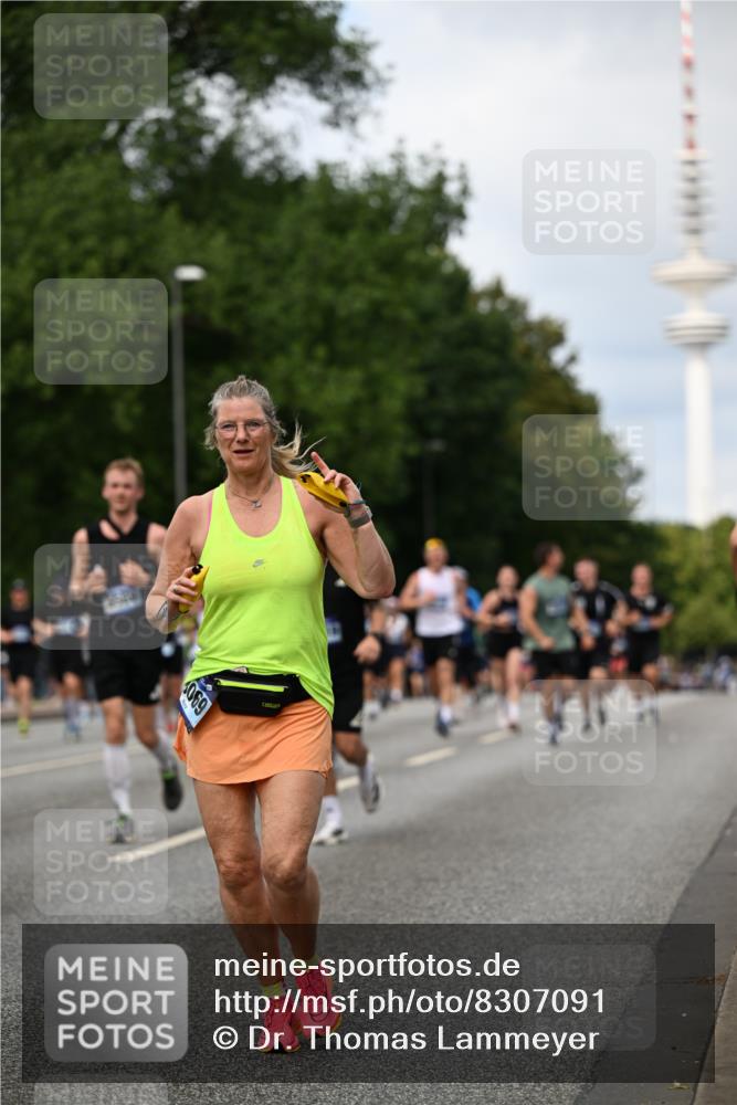 29.06.2025 - hella hamburg halbmarathon Dr. Thomas Lammeyer http://msf.ph/oto/8307091 29.06.2025 10:38:13 Kennedybrücke 1189, 1275, 1764, 1787, 2038, 2276, 2464, 2496, 2933, 3264, 3340, 3345, 3848, 4445, 4824, 4826, 5096, 5141, 5557, 5566, 5569, 5691, 5821, 5822, 5887, 6109, 6364, 6515, 6516, 6574, 7027, 7324, 7329, 7565, 7633, 7653, 7982, 8157, 8202, 8277, 8282, 8349, 8375, 8377, 8383, 8401, 9094, 9875, 10007, 10048, 10071, 10561, 10564, 11229, 11338, 11432 meine-sportfotos.de