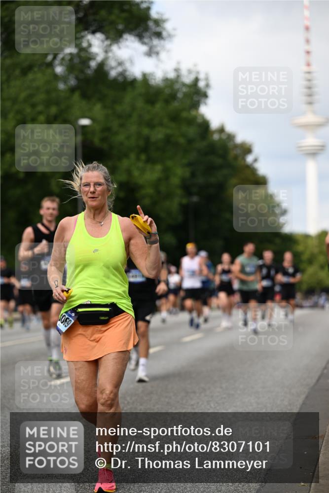 29.06.2025 - hella hamburg halbmarathon Dr. Thomas Lammeyer http://msf.ph/oto/8307101 29.06.2025 10:38:14 Kennedybrücke 1025, 1189, 1705, 1764, 1787, 2038, 2276, 2464, 2496, 2933, 3264, 3340, 3345, 3848, 4445, 4824, 4826, 5096, 5141, 5557, 5566, 5569, 5691, 5821, 5822, 5887, 6034, 6109, 6364, 6515, 6516, 6574, 6718, 7027, 7324, 7329, 7565, 7633, 7653, 7982, 8157, 8202, 8277, 8282, 8349, 8375, 8377, 8383, 8401, 9094, 9875, 10007, 10048, 10071, 10561, 10564, 11229, 11338, 11432 meine-sportfotos.de