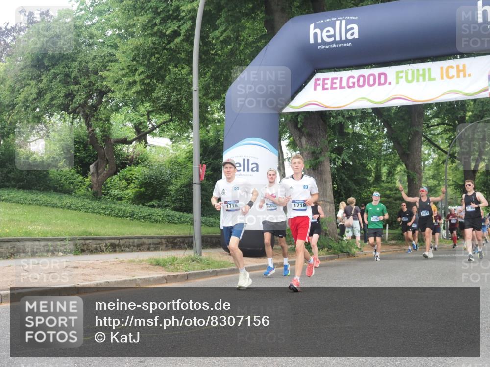29.06.2025 - hella hamburg halbmarathon KatJ http://msf.ph/oto/8307156 29.06.2025 10:44:06 Zwischen KM18-KM19 1715, 1719, 2883, 4467 meine-sportfotos.de