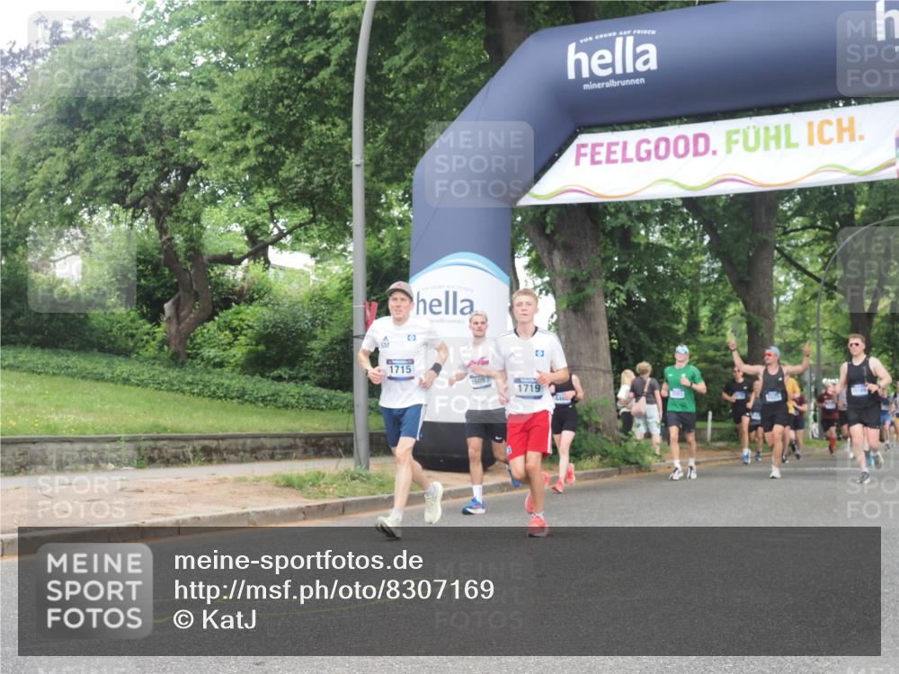 29.06.2025 - hella hamburg halbmarathon KatJ http://msf.ph/oto/8307169 29.06.2025 10:44:06 Zwischen KM18-KM19 1715, 1719, 2883, 4467 meine-sportfotos.de