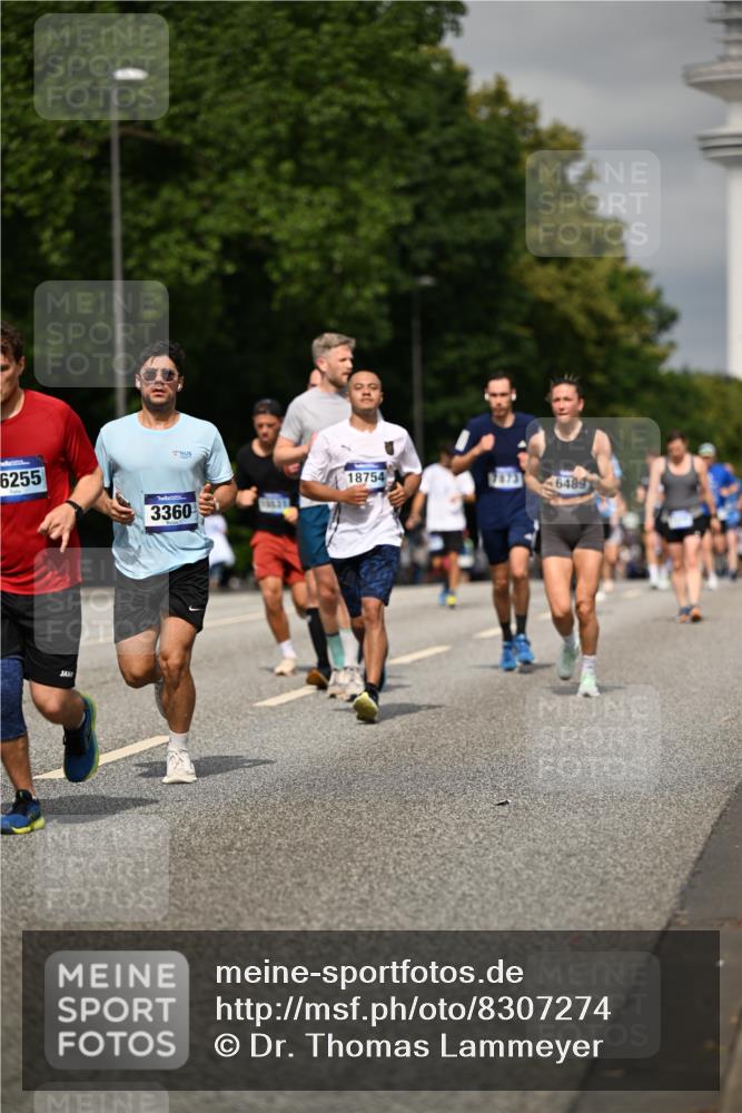 29.06.2025 - hella hamburg halbmarathon Dr. Thomas Lammeyer http://msf.ph/oto/8307274 29.06.2025 10:16:51 Kennedybrücke 1020, 1051, 2531, 2942, 3360, 4187, 4532, 6489, 7873, 8398, 8405, 9705, 10409, 10581 meine-sportfotos.de
