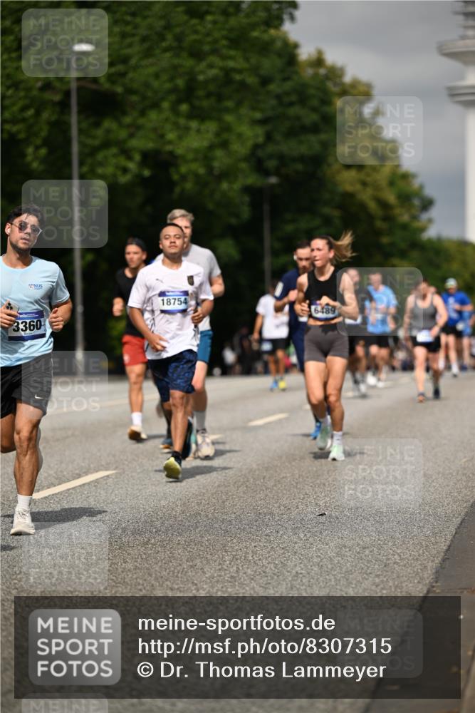 29.06.2025 - hella hamburg halbmarathon Dr. Thomas Lammeyer http://msf.ph/oto/8307315 29.06.2025 10:16:52 Kennedybrücke 1020, 1051, 1328, 2531, 2942, 3360, 4187, 4532, 5597, 5598, 6489, 7873, 8115, 8398, 8405, 9527, 9705, 10409, 10581 meine-sportfotos.de