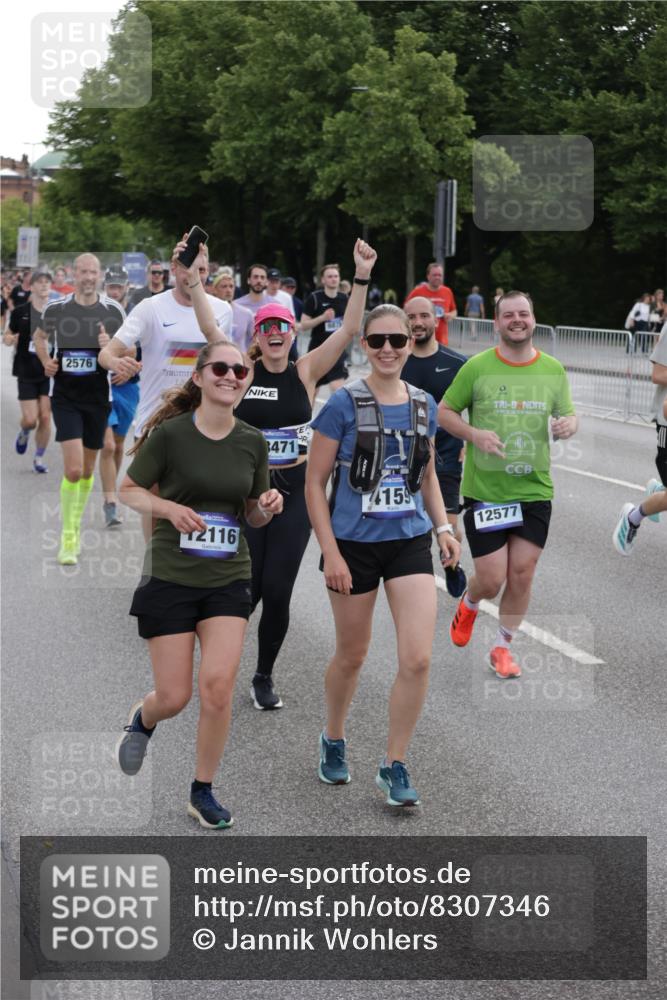 29.06.2025 - hella hamburg halbmarathon Jannik Wohlers http://msf.ph/oto/8307346 29.06.2025 10:38:11 Lombardsbrücke 56, 1721, 2151, 2576, 2660, 2693, 3094, 3095, 3216, 3323, 3726, 3777, 3841, 4028, 4139, 4155, 4159, 4259, 4260, 4316, 4883, 5085, 5089, 5155, 5617, 5684, 5735, 5913, 6695, 6696, 6875, 7117, 7148, 7371, 7561, 7692, 7849, 8583, 8635, 8747, 9004, 9424, 9699, 11635, 11697, 11728, 12075, 12116, 12577, 13000, 13200, 13823, 14096, 15644, 15755, 16174, 16214, 16708, 17091, 17250, 17333, 17478, 18471, 18709 meine-sportfotos.de