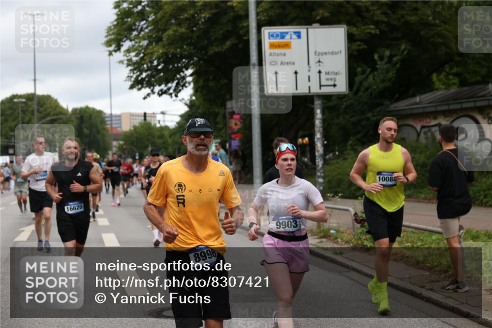 29.06.2025 - hella hamburg halbmarathon Yannick Fuchs http://msf.ph/oto/8307421 29.06.2025 10:50:25 20KM 1583, 1877, 1955, 2083, 2378, 2741, 4152, 4594, 4813, 5418, 5492, 5570, 5721, 5744, 7037, 7547, 7646, 8542, 8652, 8669, 8968, 8996, 9246, 9622, 9884, 9903, 10084, 10093, 10665, 11870, 12348, 12590, 12712, 13394, 13691, 13750, 14408, 14588, 14867, 15407, 15431, 15695, 16008, 16009, 16043, 16121, 16620, 16634, 16679, 17268, 17660, 17993, 18117, 18531, 18719, 18867, 18899, 18966, 19091 meine-sportfotos.de