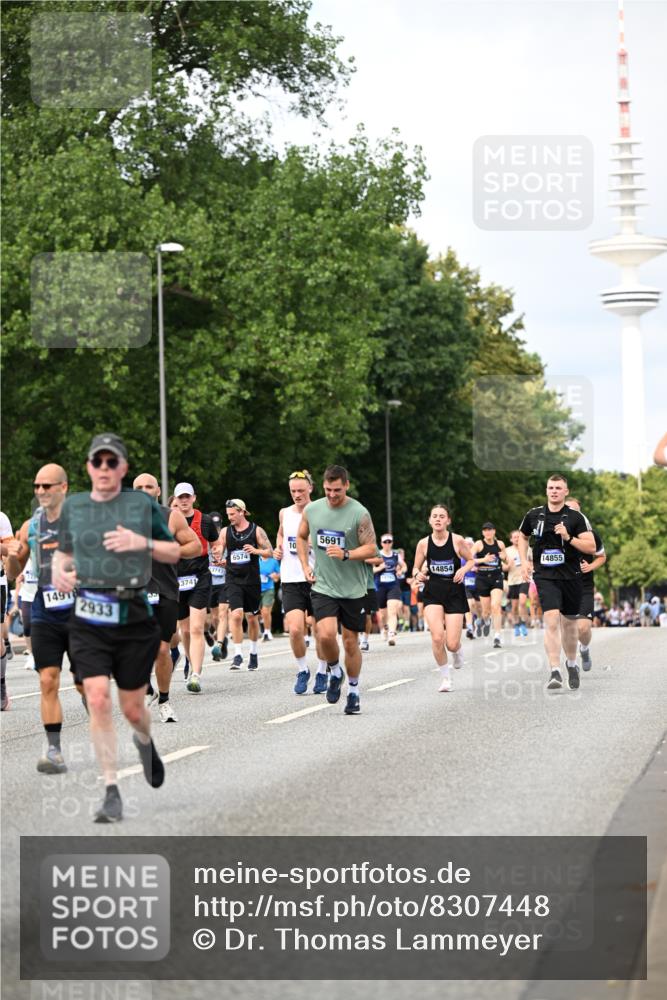 29.06.2025 - hella hamburg halbmarathon Dr. Thomas Lammeyer http://msf.ph/oto/8307448 29.06.2025 10:38:16 Kennedybrücke 1025, 1705, 1764, 1787, 2038, 2276, 2464, 2496, 2511, 2933, 3264, 3340, 3345, 3848, 4445, 4824, 4826, 5096, 5566, 5569, 5691, 5887, 6034, 6109, 6364, 6515, 6516, 6574, 6718, 6727, 7027, 7324, 7329, 7565, 7653, 7982, 8202, 8277, 8282, 8349, 8375, 8377, 8401, 9094, 9875, 10007, 10048, 10071, 10561, 10564, 11229, 11338, 11432 meine-sportfotos.de