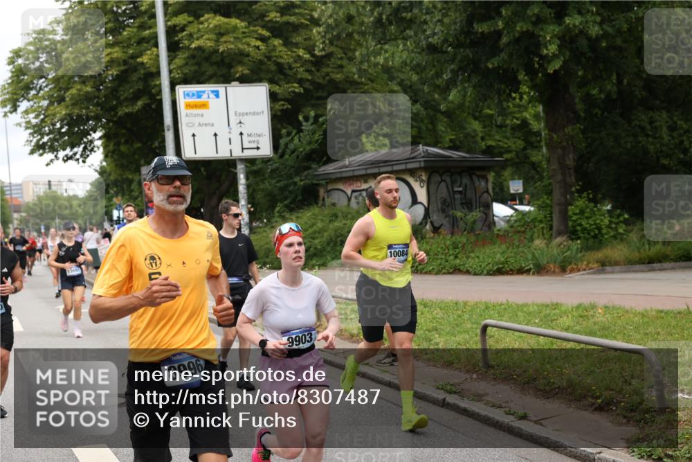 29.06.2025 - hella hamburg halbmarathon Yannick Fuchs http://msf.ph/oto/8307487 29.06.2025 10:50:26 20KM 1583, 1877, 1955, 2083, 2378, 2741, 3413, 4152, 4594, 4813, 5418, 5492, 5570, 5744, 7037, 7547, 8542, 8652, 8669, 8968, 8996, 9246, 9622, 9884, 9903, 9907, 10084, 10093, 10665, 11870, 12348, 12590, 12712, 13394, 13691, 13750, 14408, 14588, 14678, 14867, 15097, 15407, 15431, 15695, 16008, 16009, 16121, 16620, 16634, 16679, 17268, 17660, 17993, 18117, 18719, 18867, 18899, 19091 meine-sportfotos.de