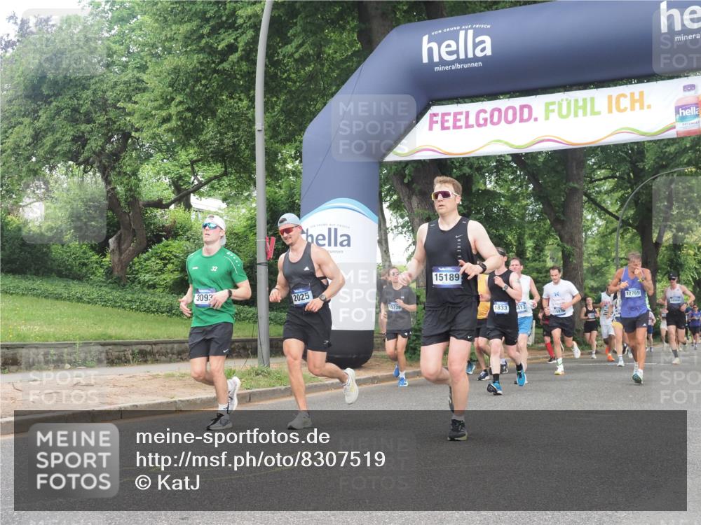 29.06.2025 - hella hamburg halbmarathon KatJ http://msf.ph/oto/8307519 29.06.2025 10:44:10 Zwischen KM18-KM19 1715, 1719, 1833, 2025, 3093, 3413, 4467 meine-sportfotos.de